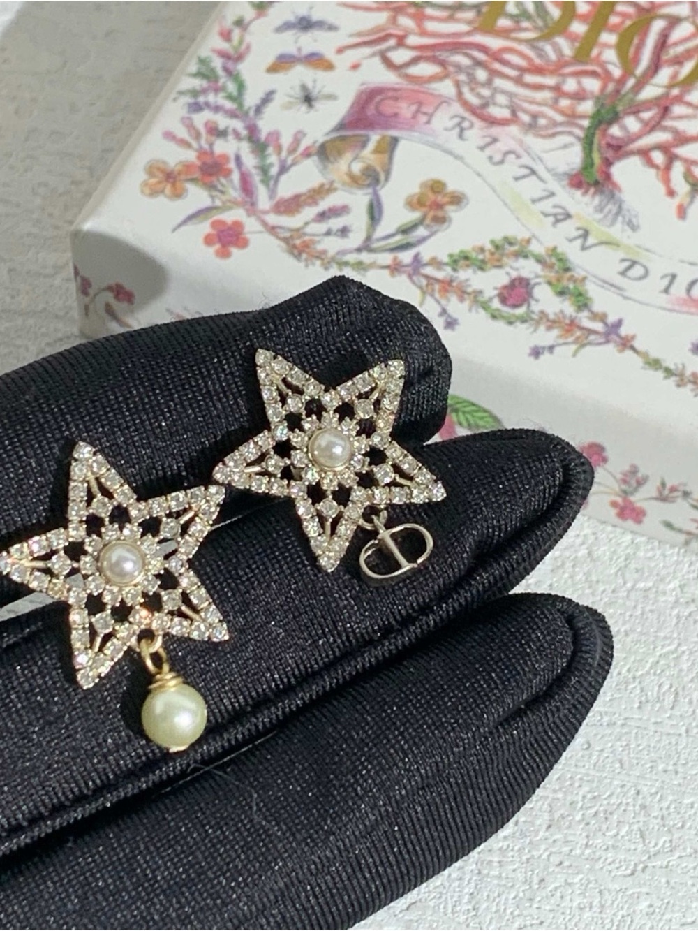 18k Gold Star Pearl Drop Earrings